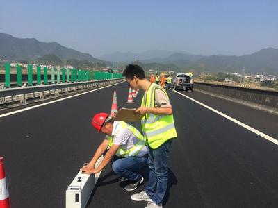 2019年衢黄高速公路路面大中修工程顺利通过交工检测